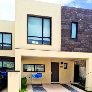 Casa Gema Zire, Zakia