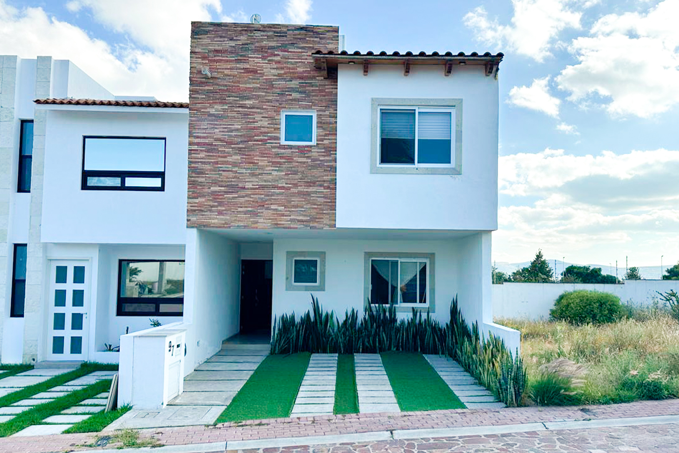 Casa Almendros, Cd. Maderas.